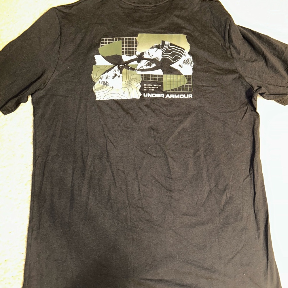 Under Armour - Picture 3 of 3